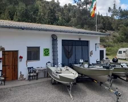 R U Ready Fishing, River Ebro Mequinenza Buitenkant foto